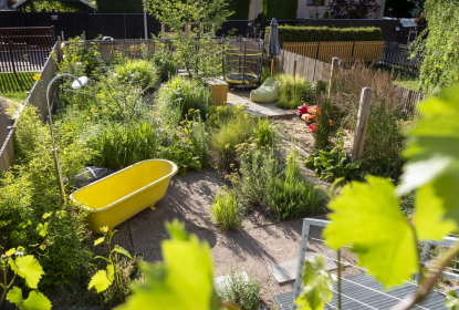 rodinná zahrada, zahrada pro děti, malá zahrada, zahrada bez trávníku, Flera, Ferdinand Leffler